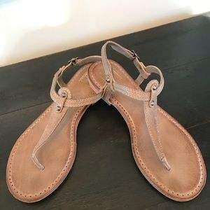 Frye Carson T-strap leather sandals